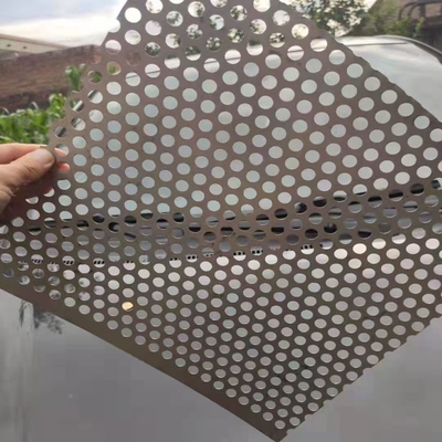 छिद्रण छेद विस्तारित धातु जाल विस्तारित धातु 4x8 शीट पॉलिशिंग