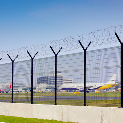 50 * 100 मिमी पीवीसी लेपित हवाई अड्डे सुरक्षा बाड़ लगाना जस्ती डुबकी: